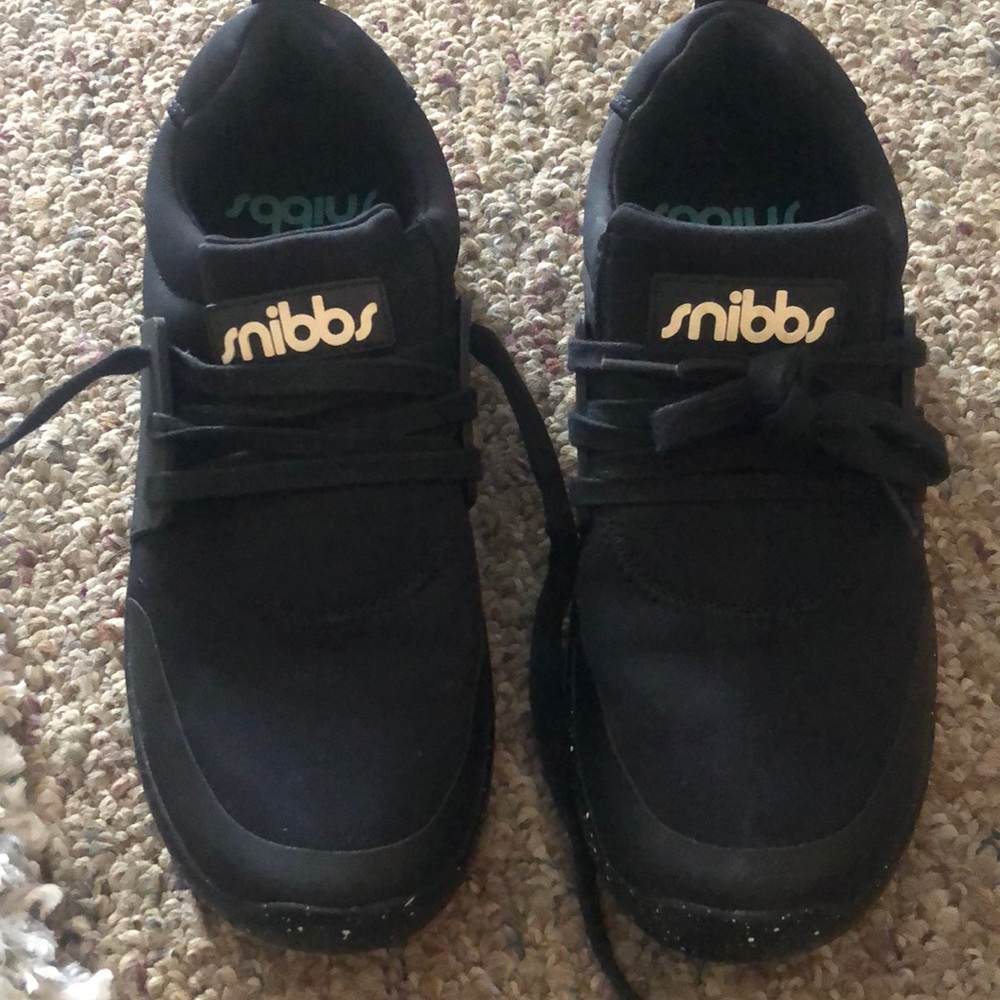 Slip resistant work shoes